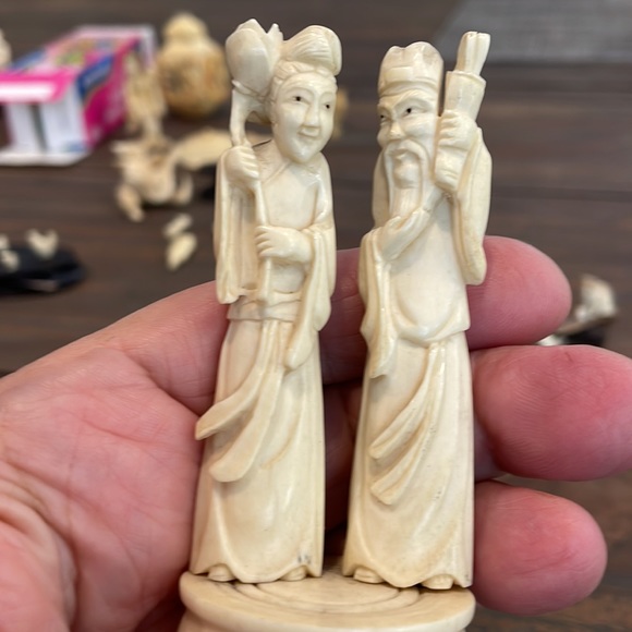 Vintage husband and wife carved bone - Picture 5 of 5